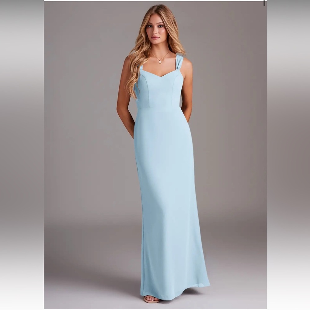 Azazie Denice Sky Blue Sheath Pleated Chiffon Dress 
Size 6 | A6
NEW WITH TAGS